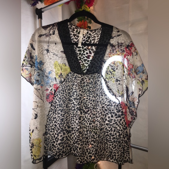 Flats & Heels | Women’s Multi-pattern Semi-Sheer Loose Fit Blouse Top - Picture 3 of 8